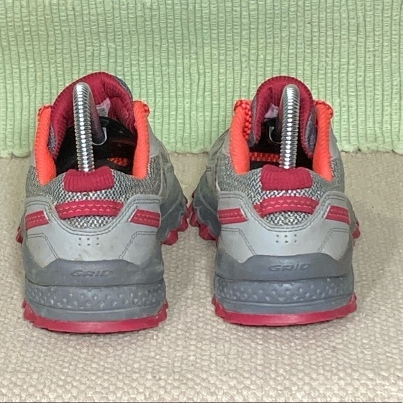 Saucony Women's Excursion TR 11 Grey Red Trail/Running Sneaker Shoes Size 7 - Picture 4 of 11